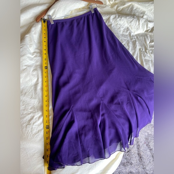 Vintage purple trumpet midi skirt. - Picture 4 of 6